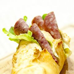 やわらか食感！セミドライソーセージ